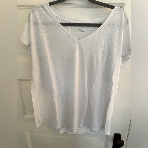 Talbots V-Neck T-Shirt - Picture 1 of 4